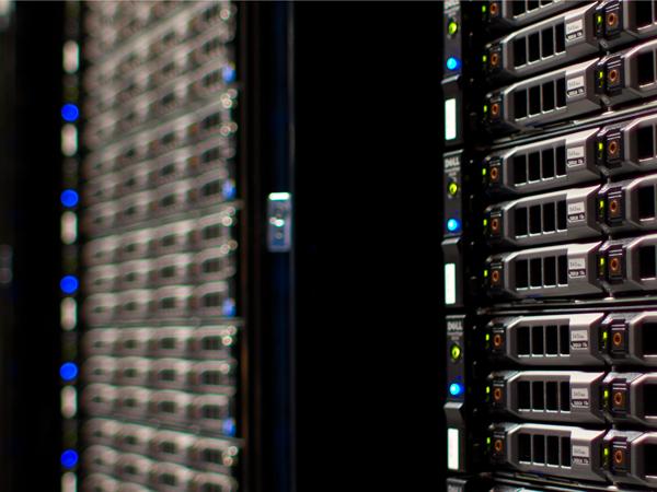Hosting i domeny